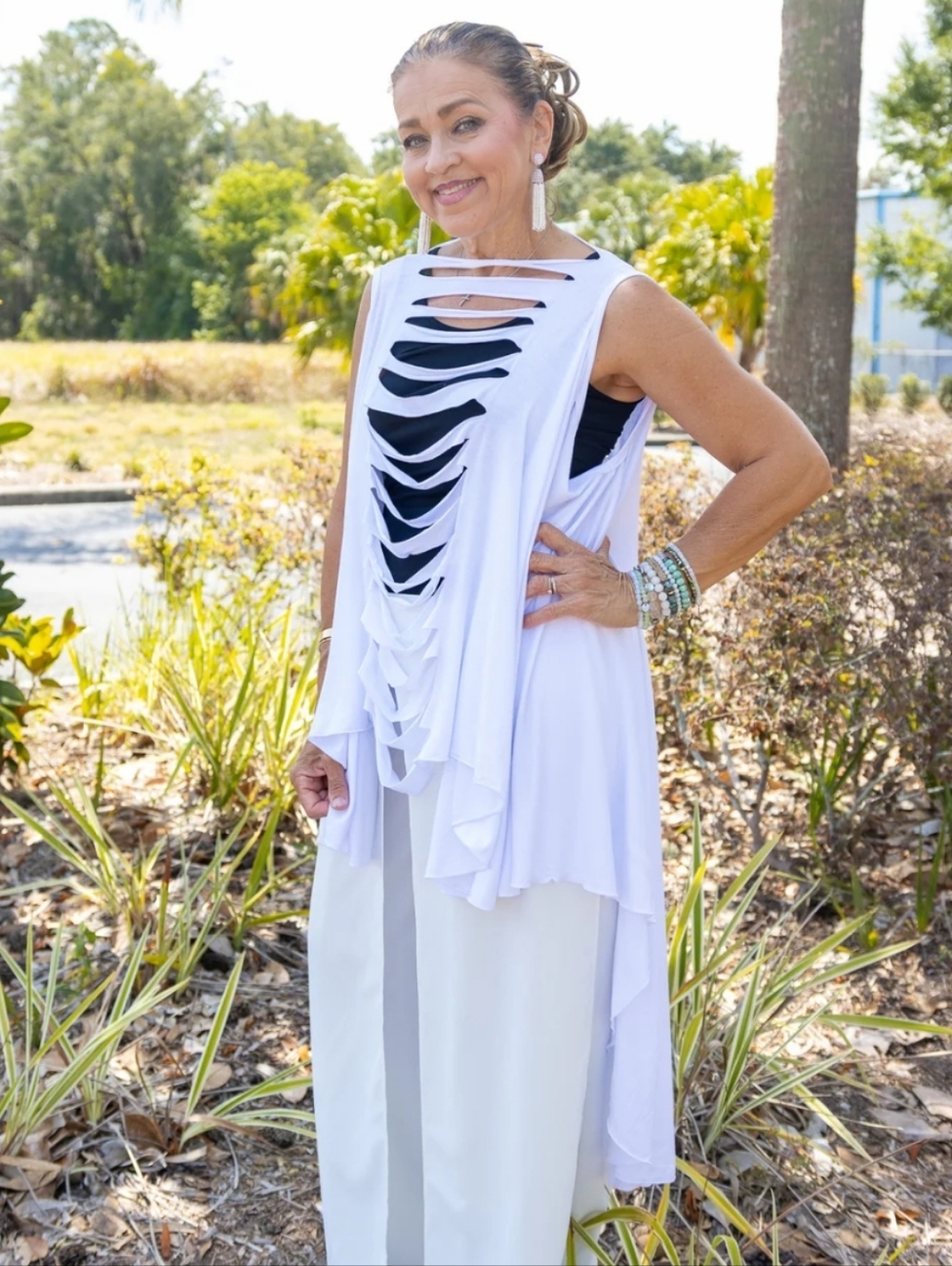 NWT Shawl Dawls Off White Slitback Convertible Shawl‎ One Size